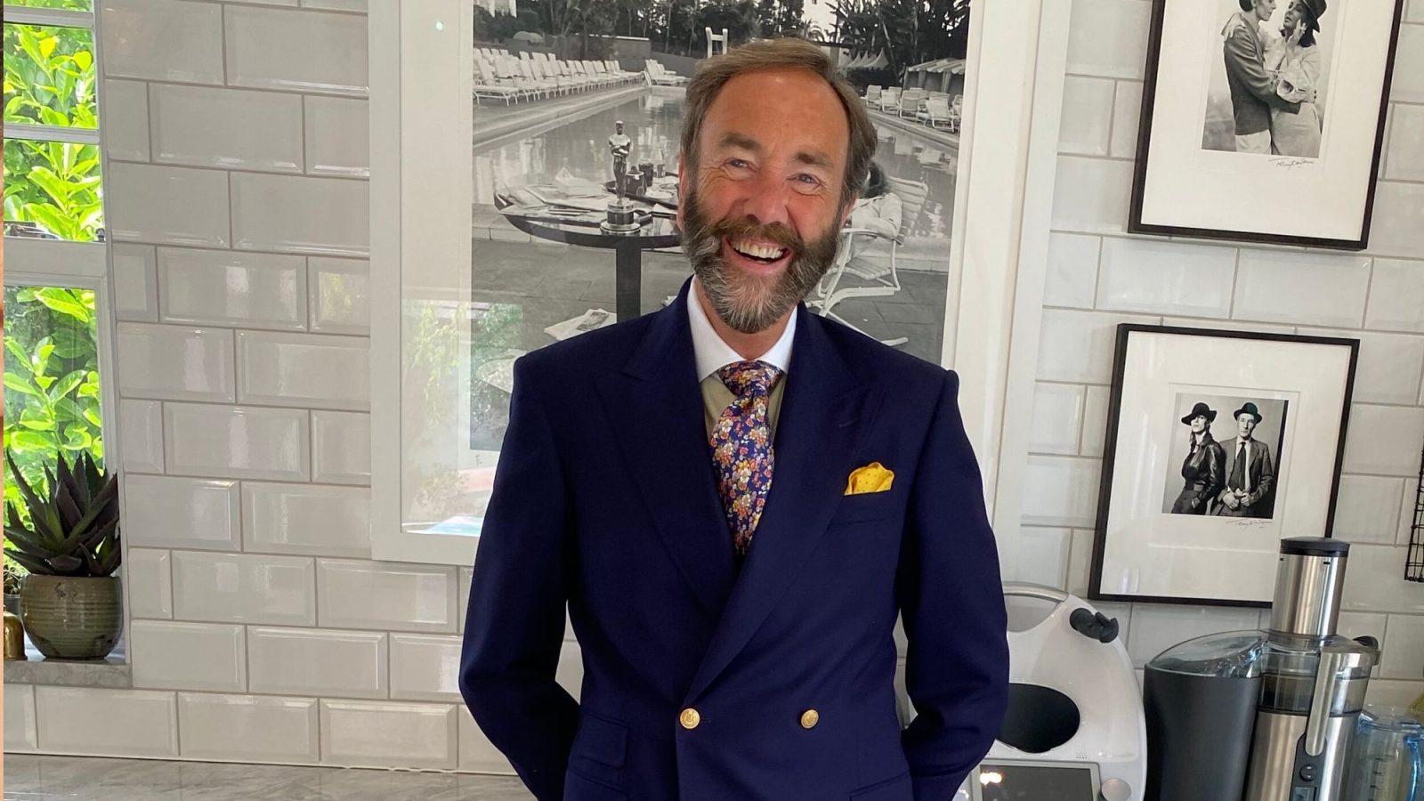 63ea653b4434c9153d93dff3_robert-walton-p-2000